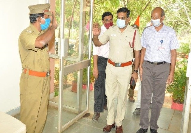 GM, ZC, accompanying Chief guest to HRD hall.