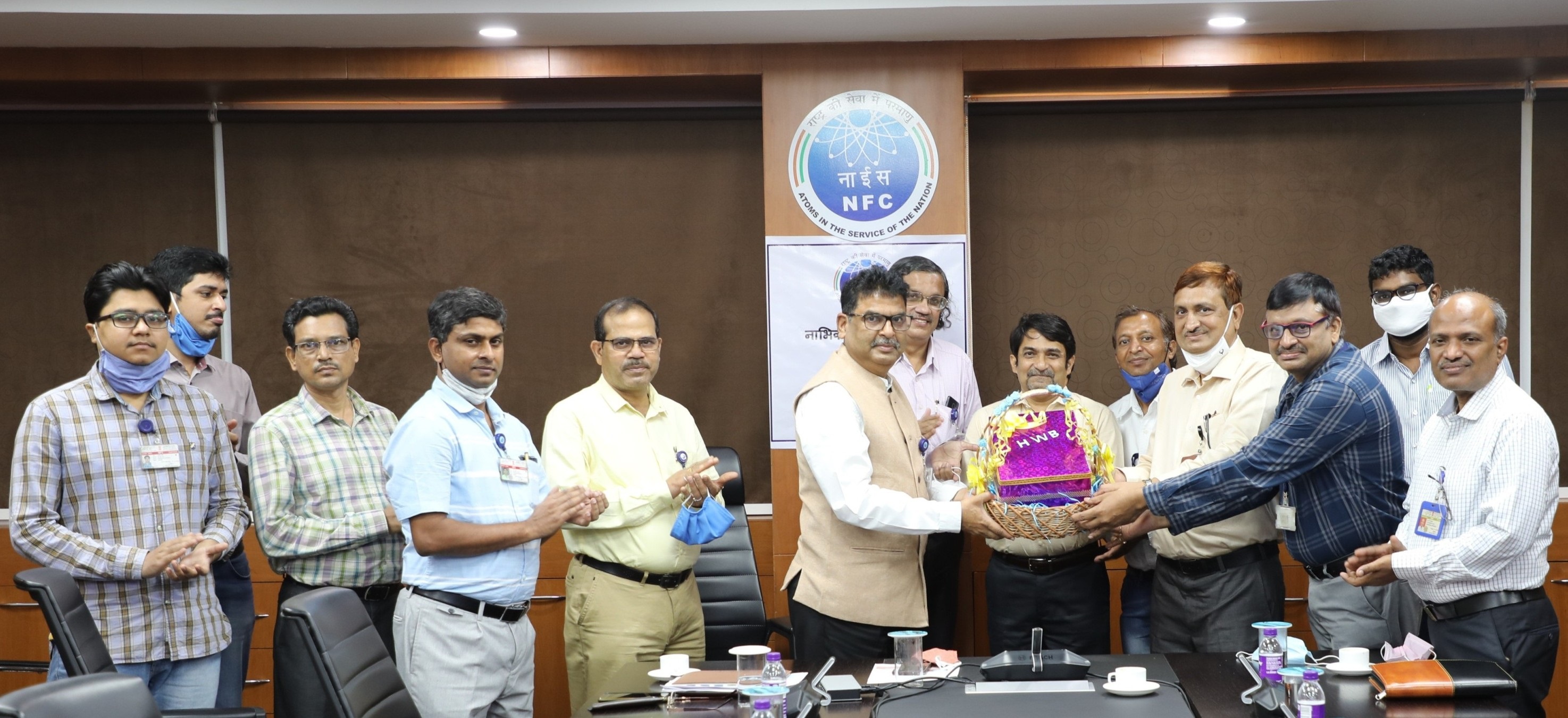 Chairman  & CE, NFC with other Officials of NFC and HWP, Manuguru