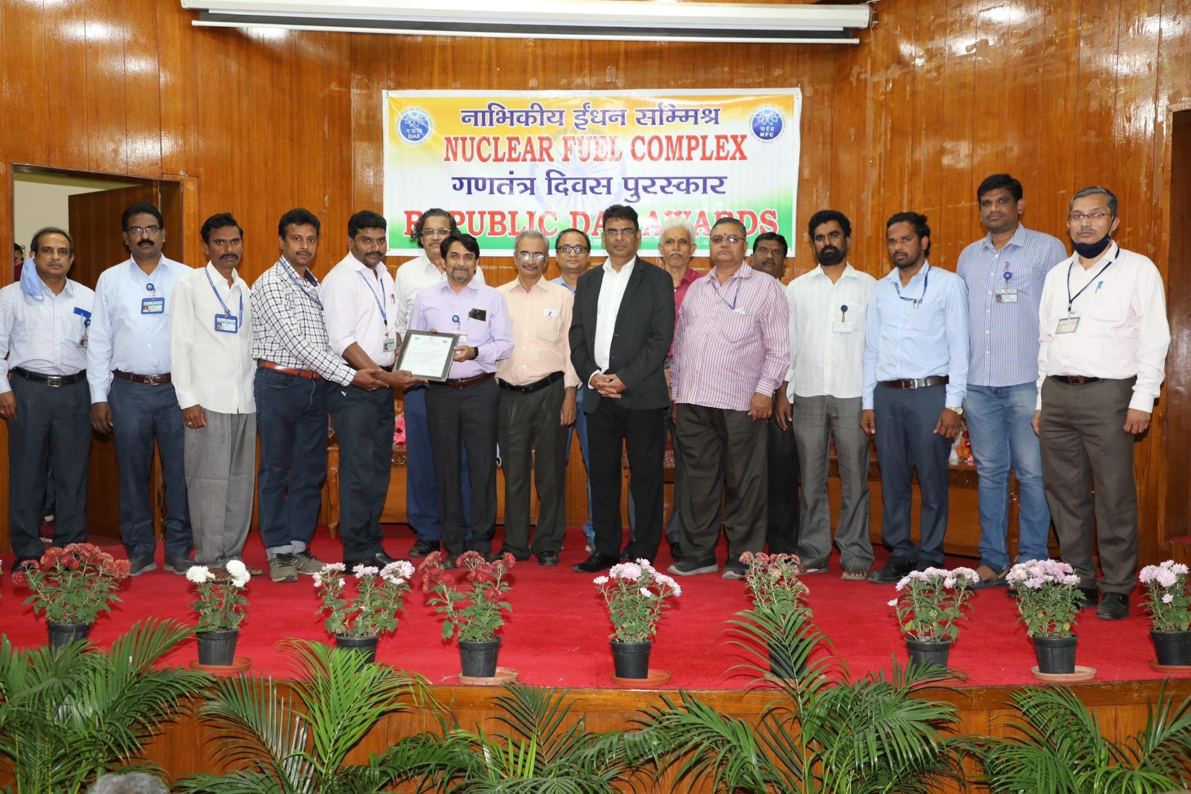 Special Group Award presenting for “Timely dispatch of scheduled fuel consignments to reactor sites during Covid-19” to CFFP-A, NUOFP-A, QAF, EFFP, Central stores and DPS stores.