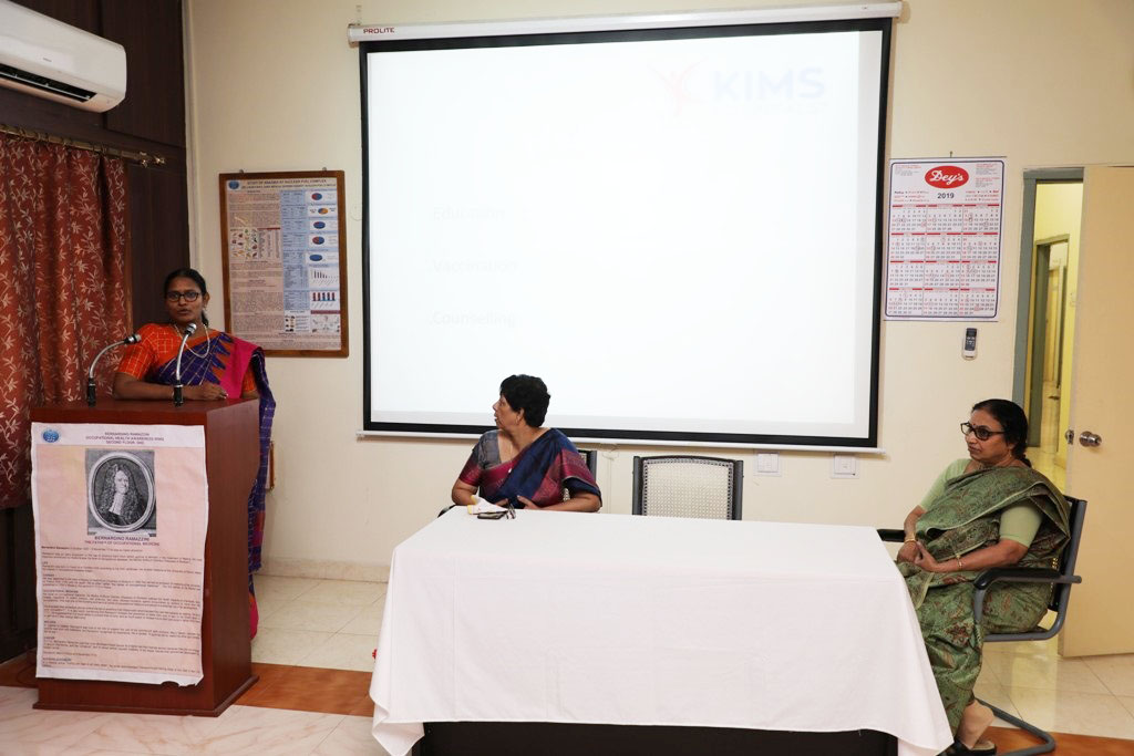 Dr Vasundhara delivering a talk.