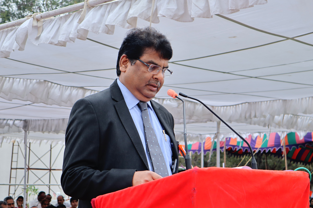 Dr Dinesh Srivastava, CE, NFC delivering speech